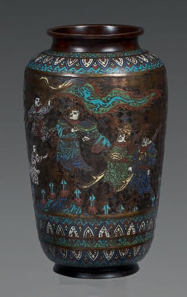 JAPON - Epoque MEIJI (1868 – 1912)

Vase...