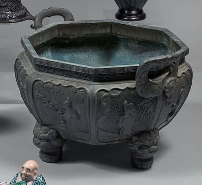 JAPON - Epoque MEIJI (1868 - 1912)

Jardinière...