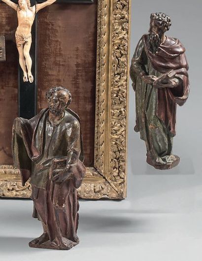 Deux statues en bois sculpté et peint polychrome...