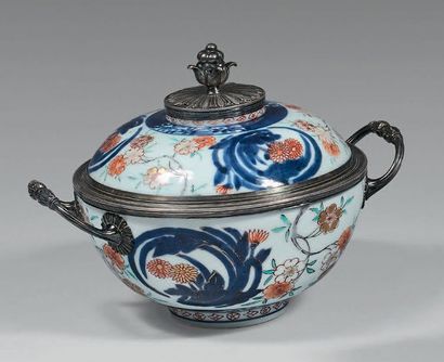 Bouillon couvert en porcelaine de Chine du...