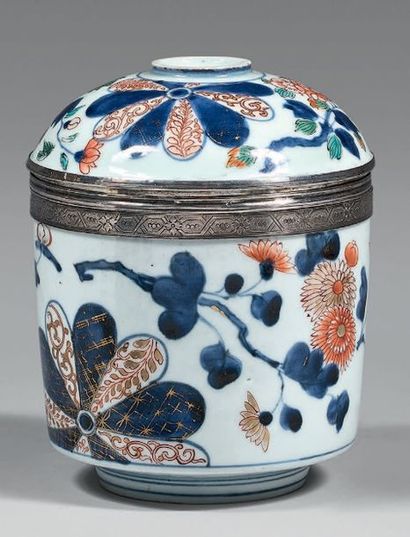 Pot couvert en porcelaine de Chine du XVIIIème...