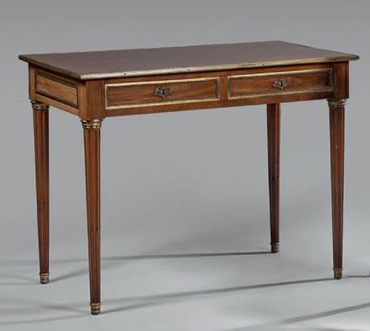 Petit bureau en acajou et placage d'acajou,...