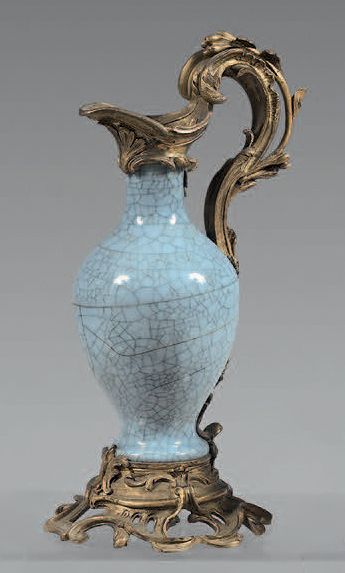 CHINE - XIXème siècle

Vase balustre en porcelaine...