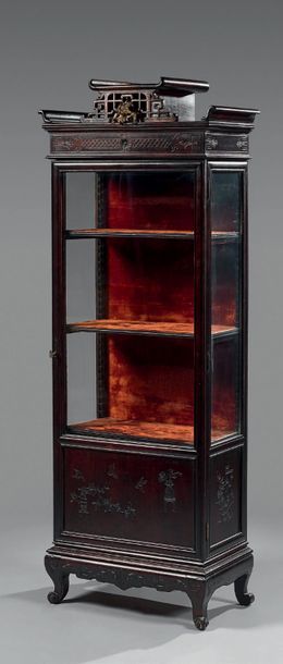 Petite vitrine en acajou, la partie haute...