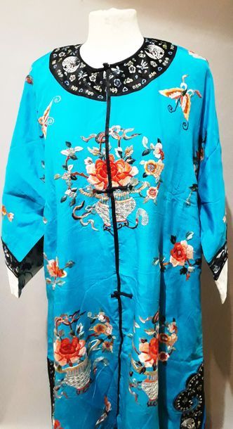 CHINE – Fin du XIXème siècle.

Veste ouvrant...
