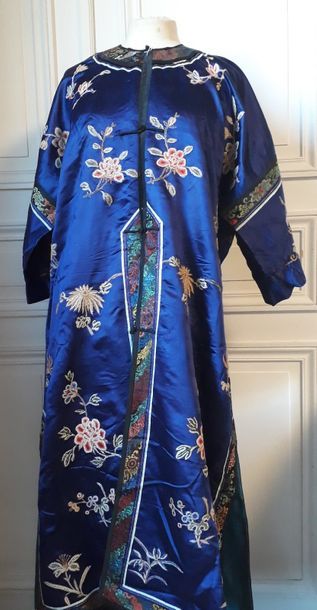 CHINE - Fin du XIXème siècle.Veste ouvrant...