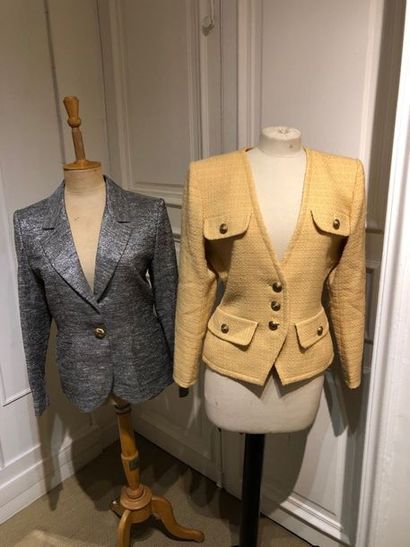 YVES SAINT LAURENT Variation. Veste à col...