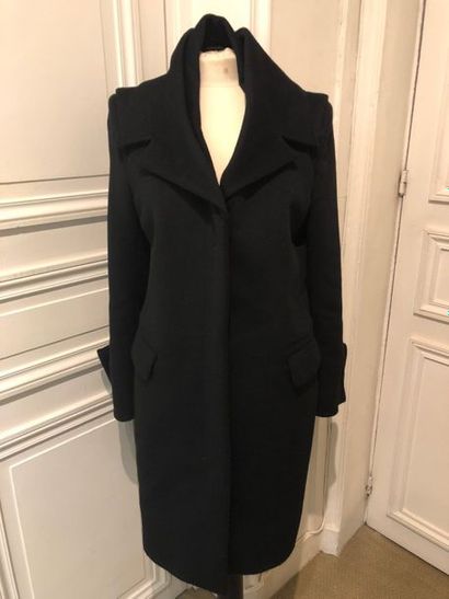 PRADA. Manteau en laine, cashmere et angora...