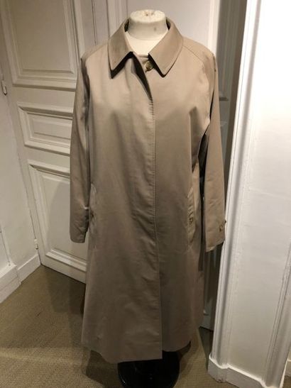 Lot de partie de garde-robe masculine : BURBERRY'S....
