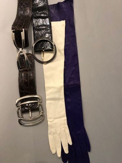 Lot : six cravates signées Nina Ricci, Carven...