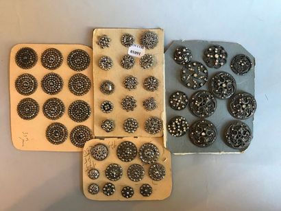 Collection de quatre plaques de boutons en...