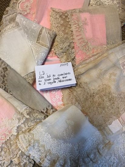 Ensemble de mouchoirs en linon brodé, applications,...