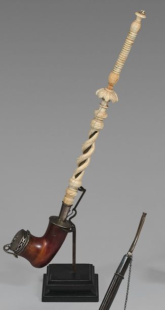 Pipe, le fourneau en écume, la jonction et...