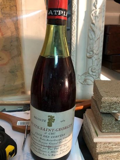 Six bouteilles de vin de Bourgogne ou du...