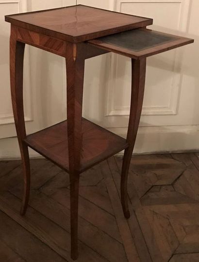 * Petite sellette en bois de placage marqueté...