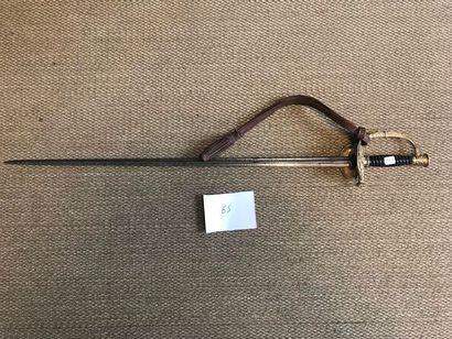 Epée modèle 1817 à ciselures.
Fusée en corne...