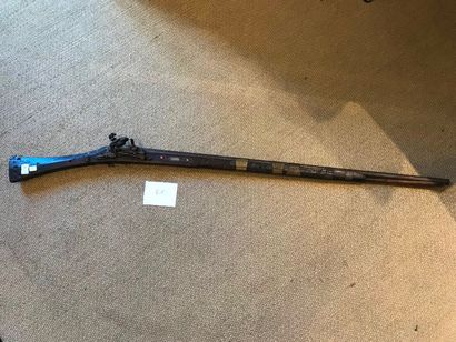 Fusil à silex d'Afrique du nord dit Moukhala.
Canon...