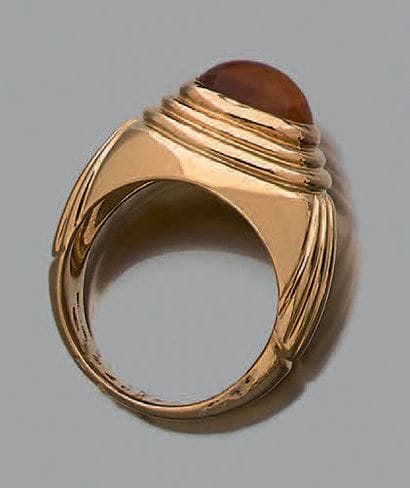 Bague «Jaipur» en or jaune 18K (750), ornée...
