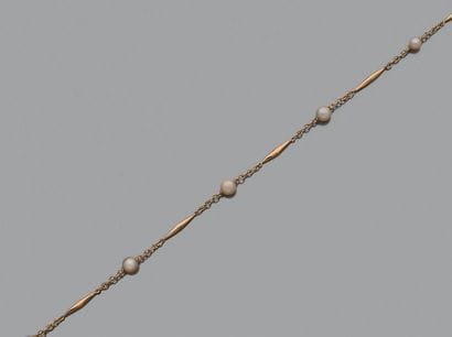 Collier en or jaune 18K (750), à maille forçat...