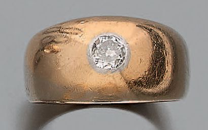 Bague demi-jonc en or jaune et or gris 18K...