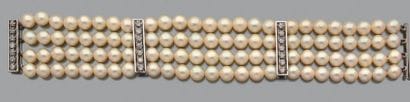 Bracelet de quatre rangs de perles de culture,...