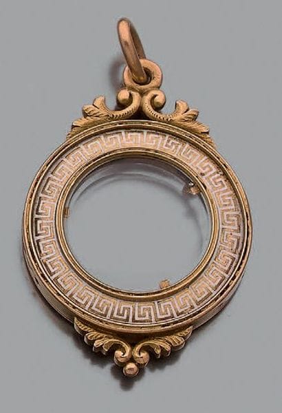 Pendentif médaillon en or jaune 18K (750),...
