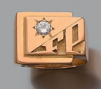 Bague chevalière asymétrique en or jaune...