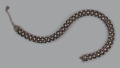 Ensemble en argent et strass, composé de:
-...