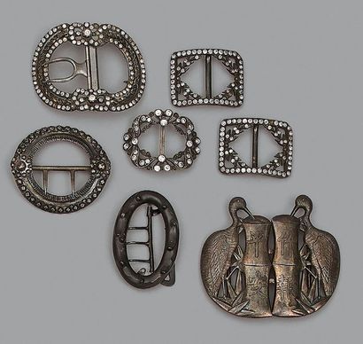 Ensemble de quatre boucles en argent: deux...