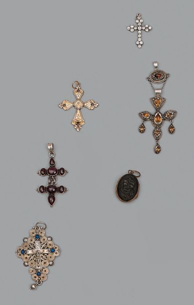 Ensemble en argent composé de:
- un pendentif...