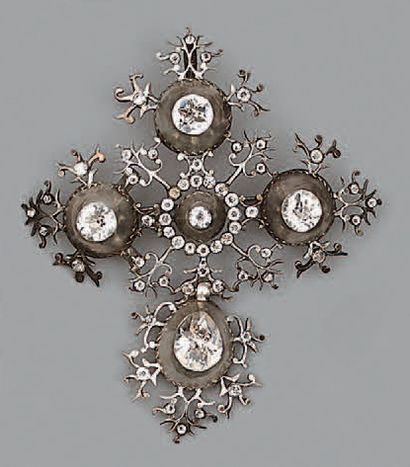 Grande croix de Saint-Lô en argent orné de...