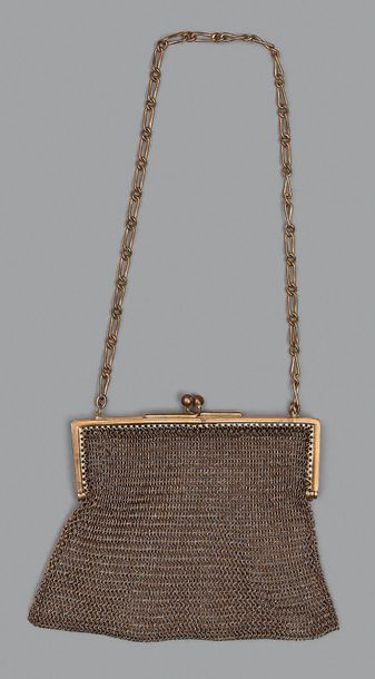 Ensemble comprenant: un sac cotte de maille...