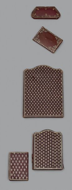 Deux porte-photos en diptyque simulant des...