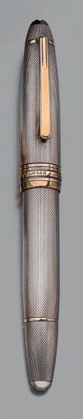 Stylo-plume Meisterstück n°146, en argent...