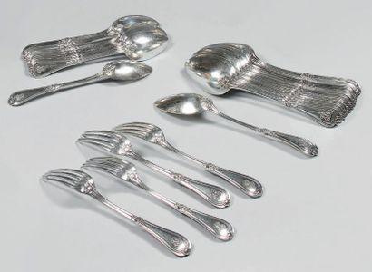 Dix cuillers et quatre fourchettes de table,...