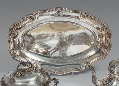 Plat ovale et plat rond en argent (950),...