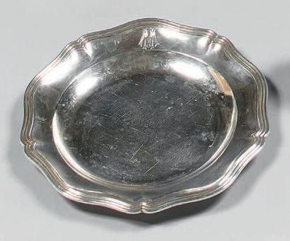 Assiette à dessert en argent (950), la bordure...