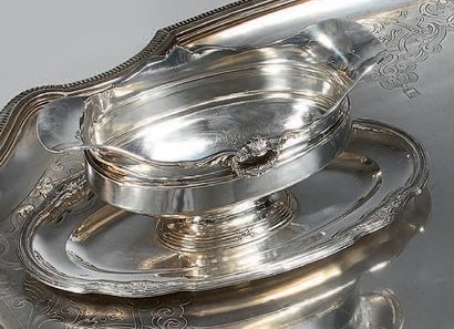 Saucière ovale à plateau adhérent, en argent...