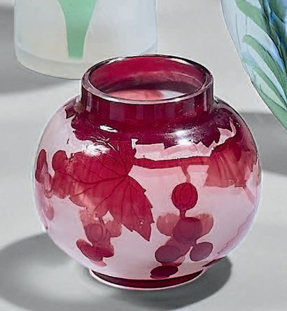 Émile GALLÉ (1846-1904)
Petit vase boule...