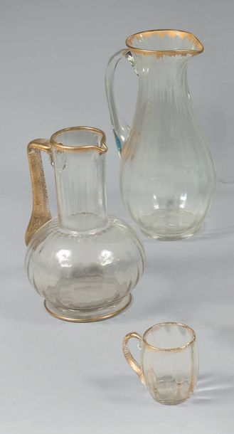 Ensemble de verrerie 1900 à côtes et bordure...