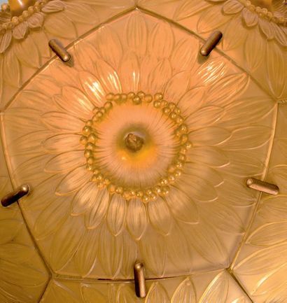 René LALIQUE (1860-1925)
Important lustre...
