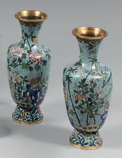 CHINE - Début XXème siècle
Paire de vases...