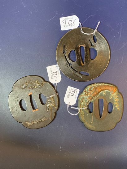 JAPON - Epoque EDO (1603 - 1868)
Trois tsuba...
