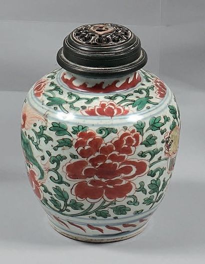 CHINE - Période Transition, XVIIème siècle
Pot...