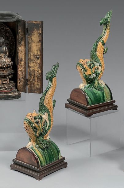 CHINE - XIXème siècle
Paire de tuiles faîtières...
