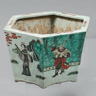 CHINE - XIXème siècle
Cache-pot de forme...