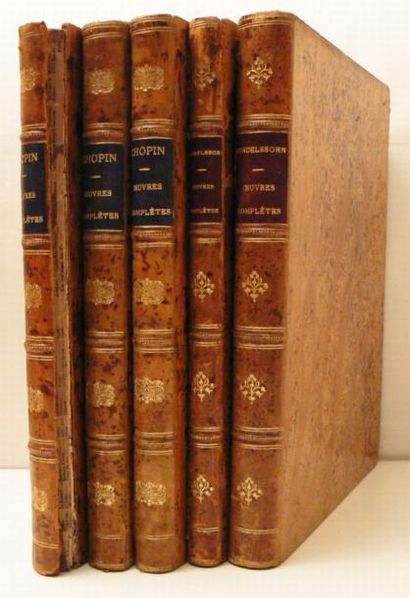 Musique. 5 volumes de partitions: - CHOPIN,...