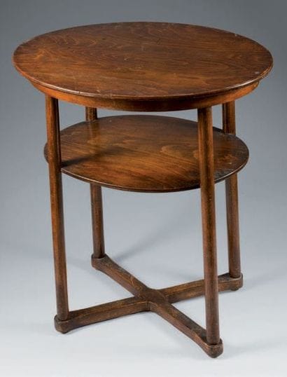THONET
Table en bois vernissé à double plateau...