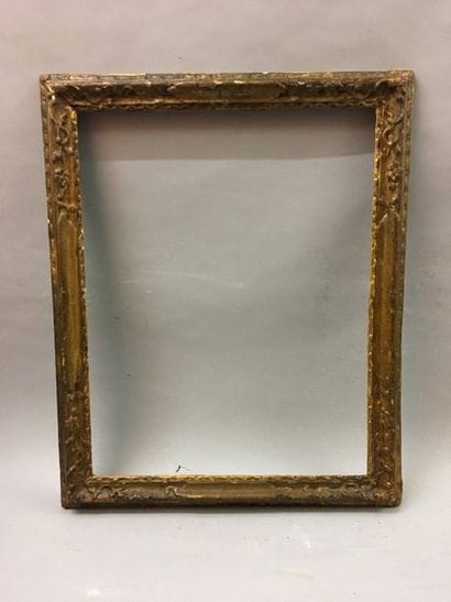 *Cadre en bois sculpté et anciennement doré

Venise,...