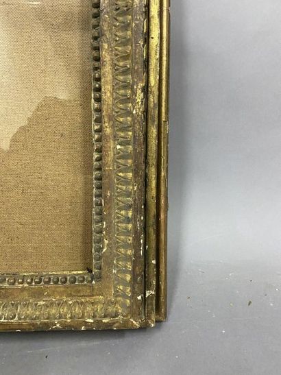 Lot de trois baguettes en bois sculpté et...